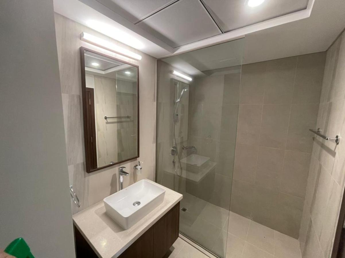 Next To Yas Island'S Gems - Canal+Pool View Apartment Abu Dhabi Ngoại thất bức ảnh