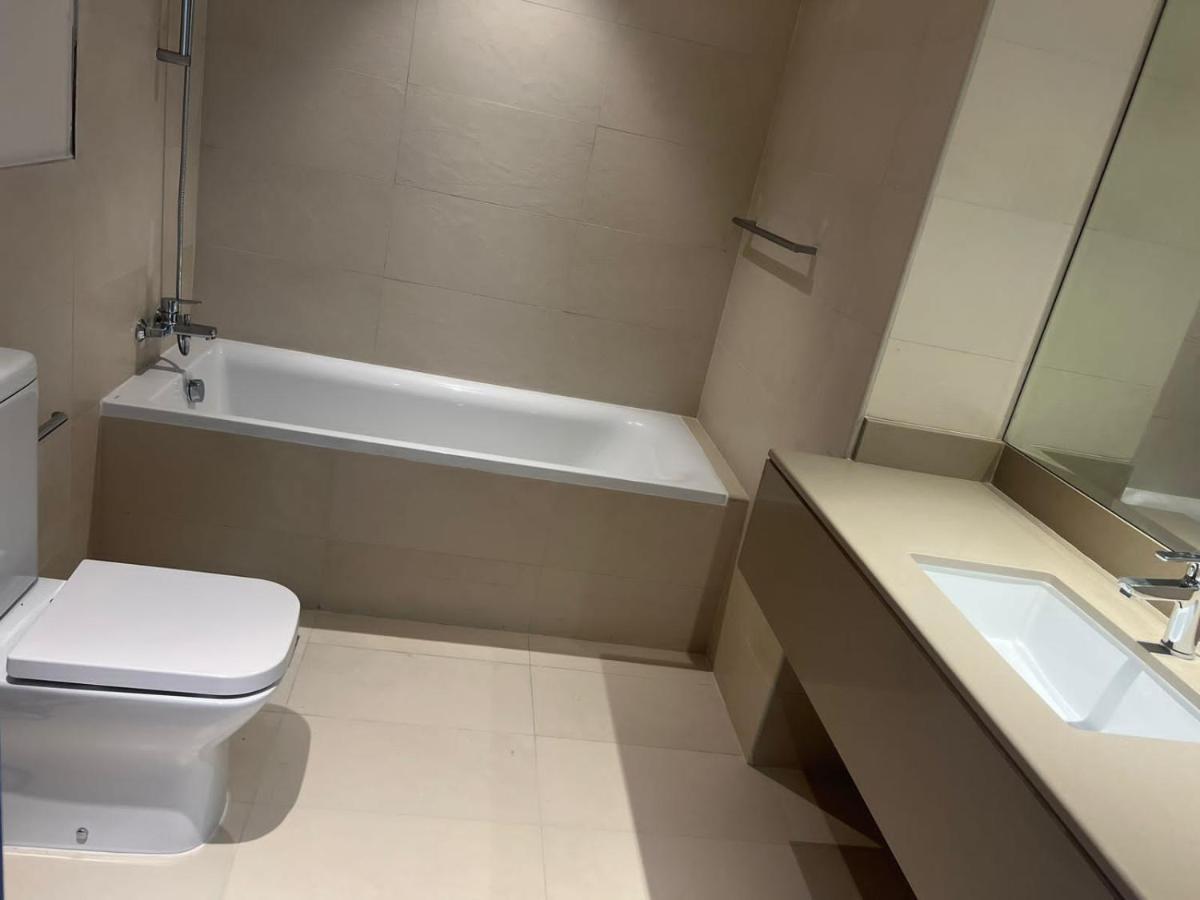 Next To Yas Island'S Gems - Canal+Pool View Apartment Abu Dhabi Ngoại thất bức ảnh