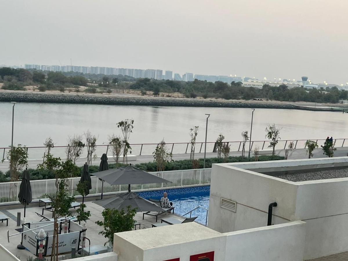 Next To Yas Island'S Gems - Canal+Pool View Apartment Abu Dhabi Ngoại thất bức ảnh